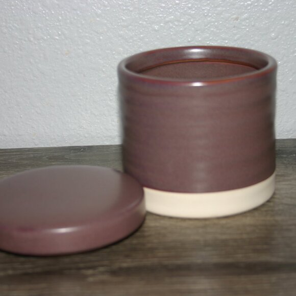 Threshold Ceramic Chocolate Brown Canister w/Lid Small B-136 - Picture 3 of 5